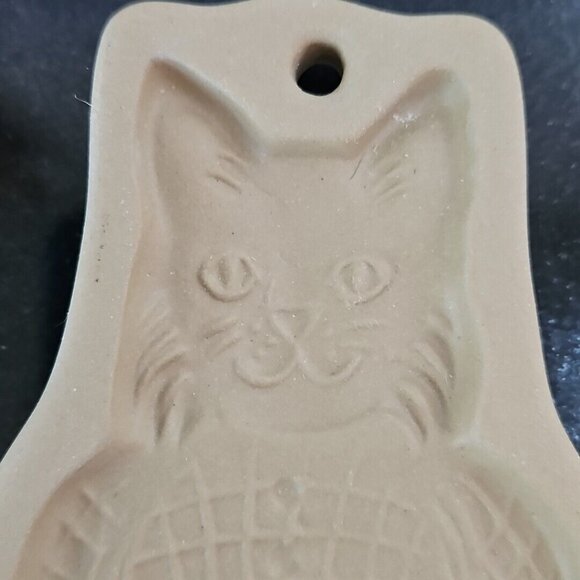 Brown Bag Cookie Art Mold Cat Girl Wearing Apron Giant Stamp Ceramic Vtg 1992 - Picture 3 of 13